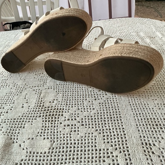 Marc Fisher White Espadrille Platform Sandals – Coastal Chic / Summer size 9 - Picture 8 of 8